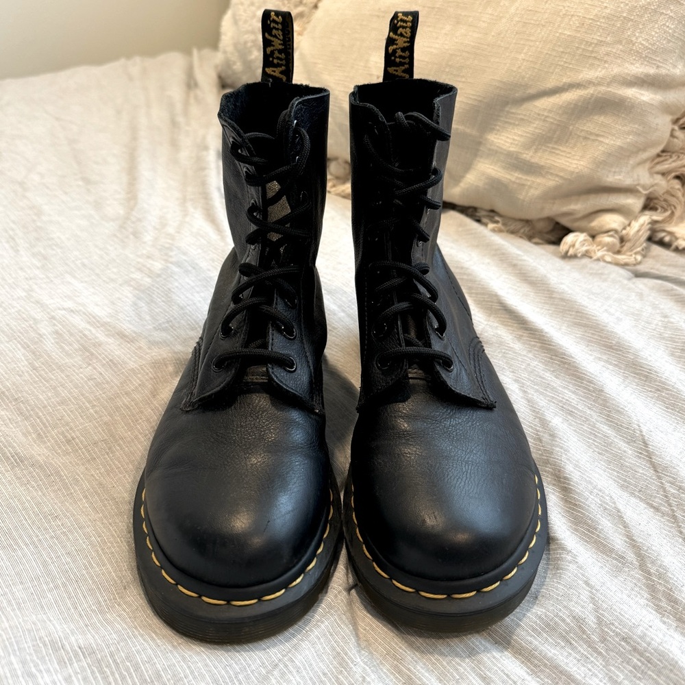 Dr Martens Leather Lace up Boots Size 9